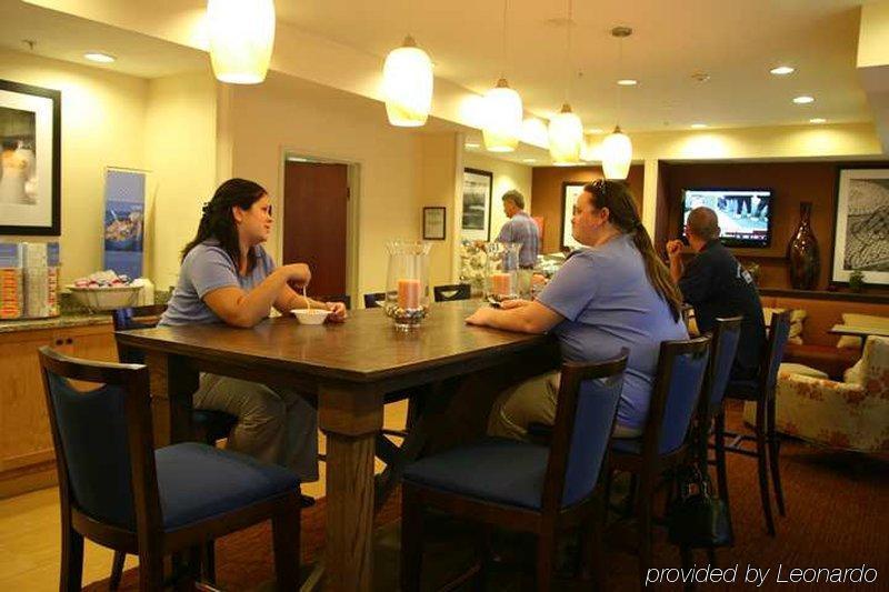 Hampton Inn Houston Willowbrook Mall Restoran gambar